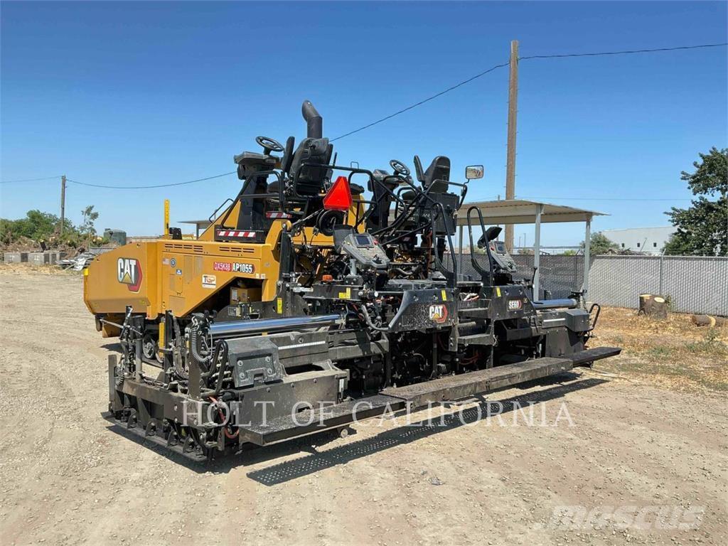 CAT AP1055 Finitrici