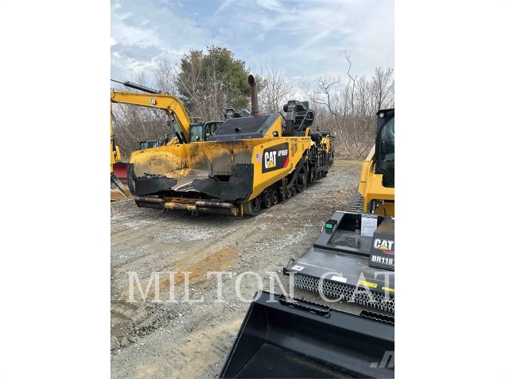 CAT AP1055F Finitrici