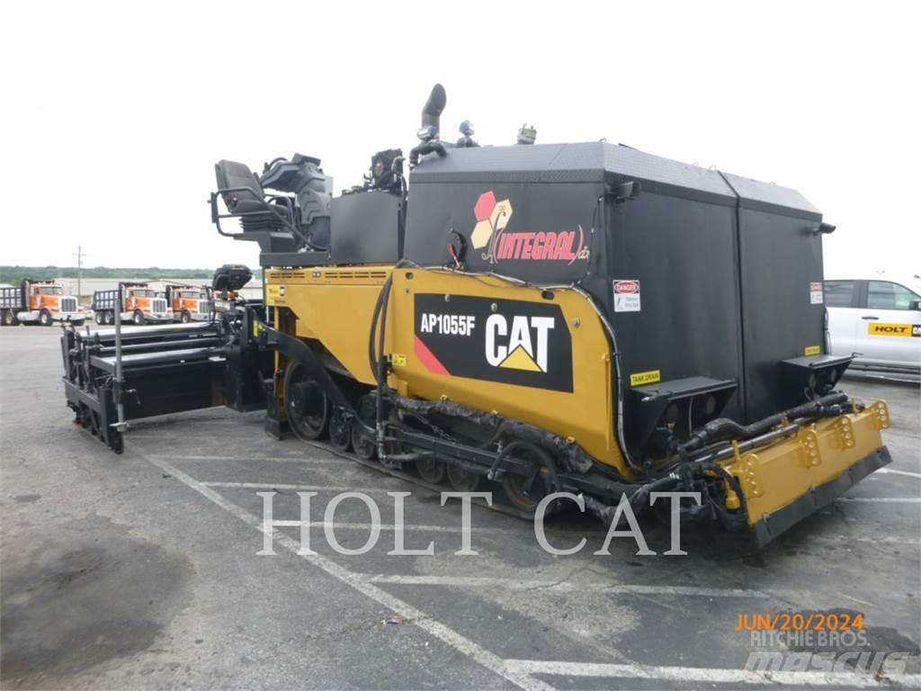 CAT AP1055F SPRAY PAVER Finitrici