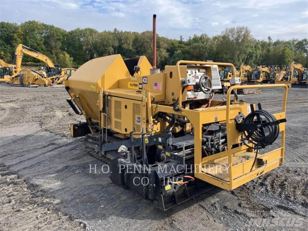 CAT AP255E Finitrici