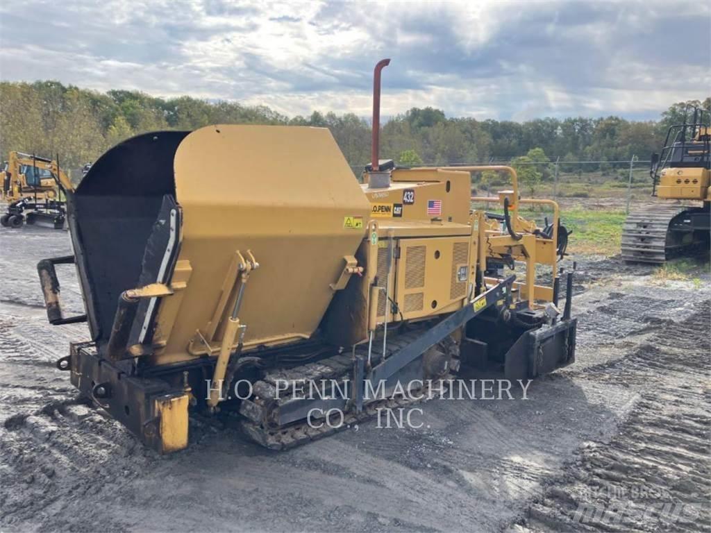 CAT AP255E Finitrici