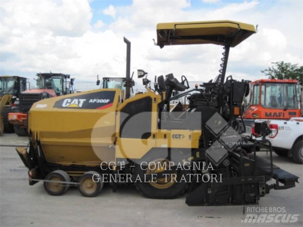 CAT AP300F Finitrici