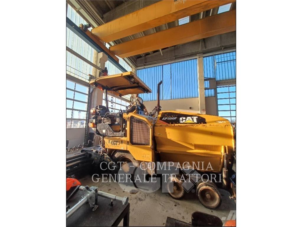 CAT AP300F Finitrici