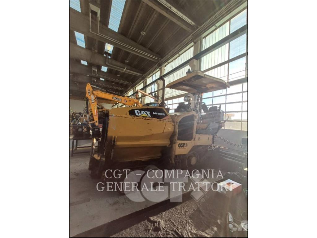 CAT AP300F Finitrici