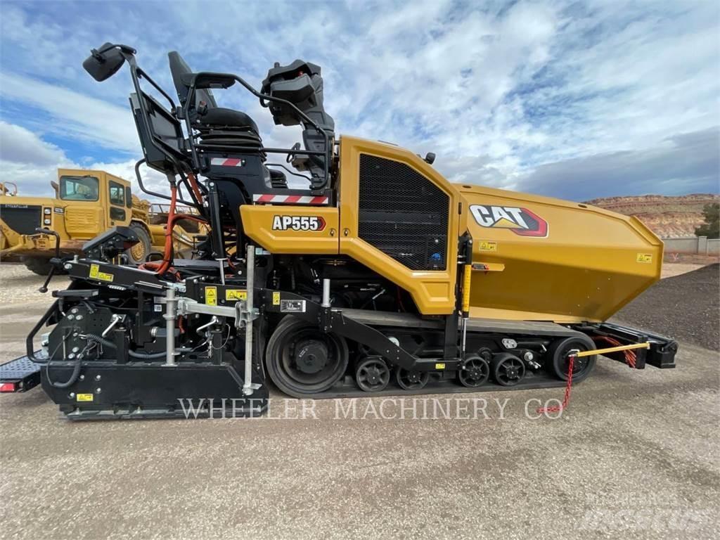 CAT AP555 Finitrici
