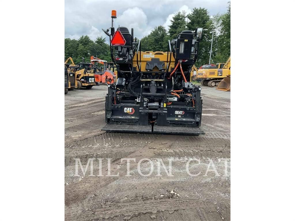 CAT AP555 Finitrici