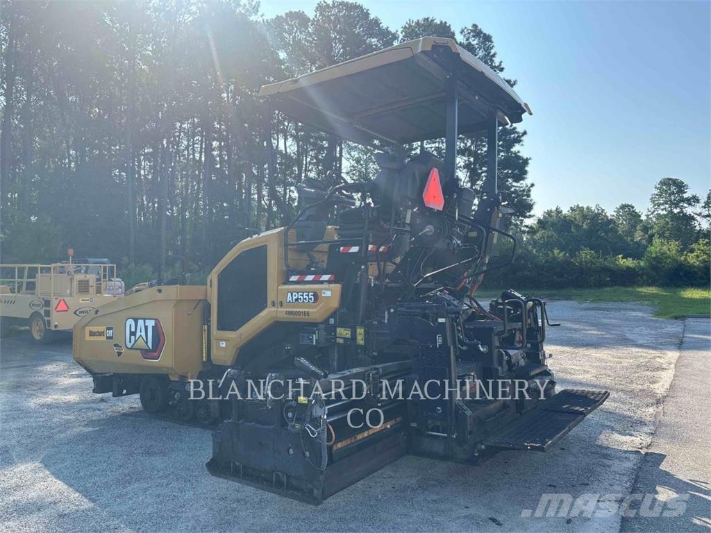 CAT AP555 Finitrici
