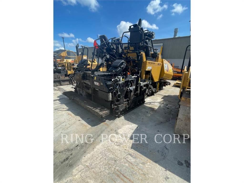 CAT AP555F Riciclatori d'asfalto