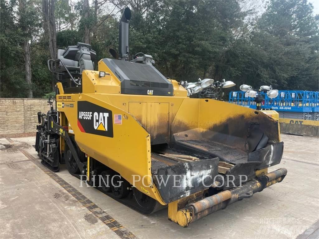 CAT AP555F Riciclatori d'asfalto