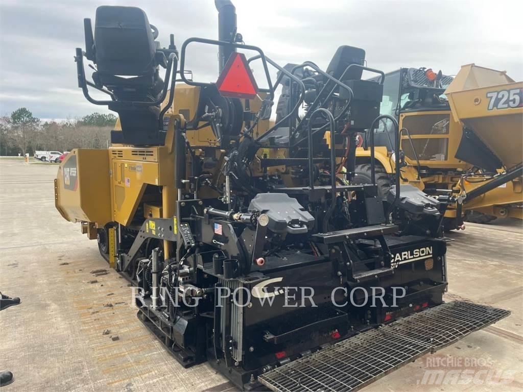 CAT AP555F Riciclatori d'asfalto