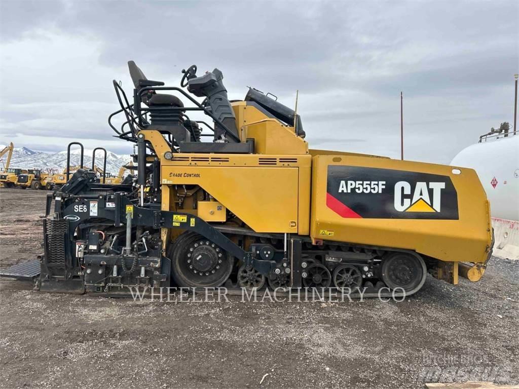 CAT AP555F Finitrici