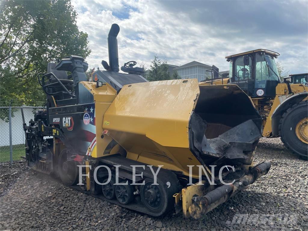 CAT AP555F Finitrici