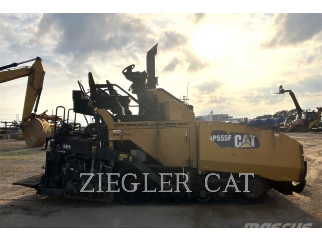 CAT AP555F Finitrici