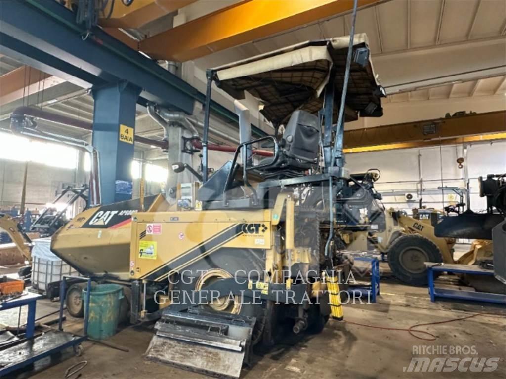 CAT AP600D Finitrici