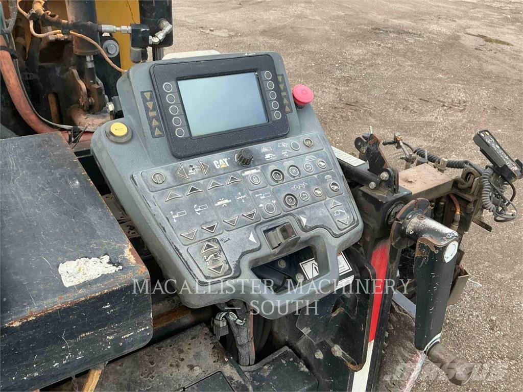 CAT AP655F Finitrici