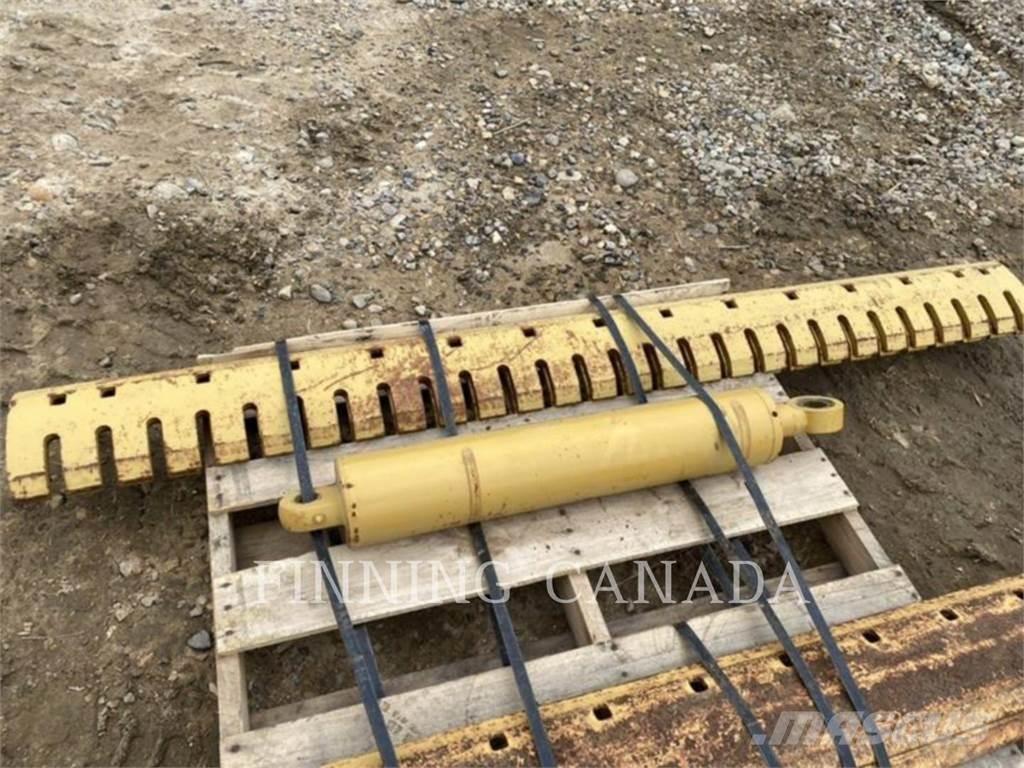 CAT ATTACHMENTS 14M Spazzaneve