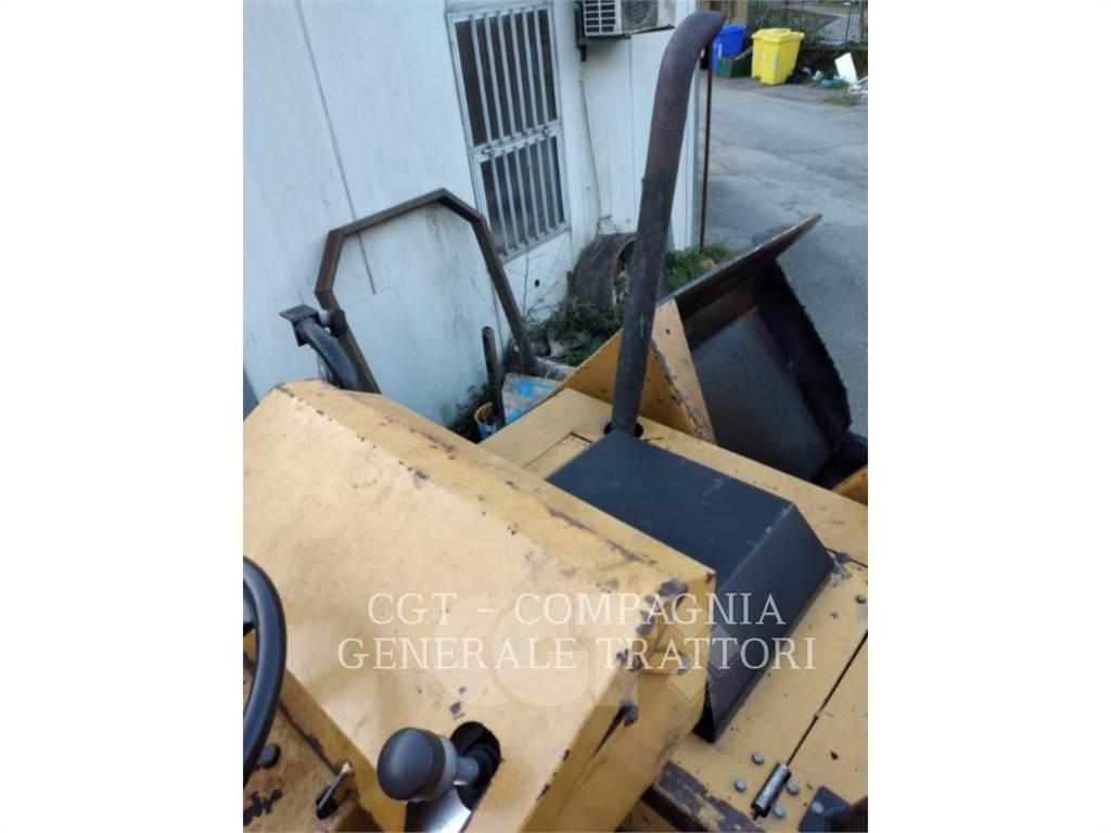 CAT BB730 Finitrici