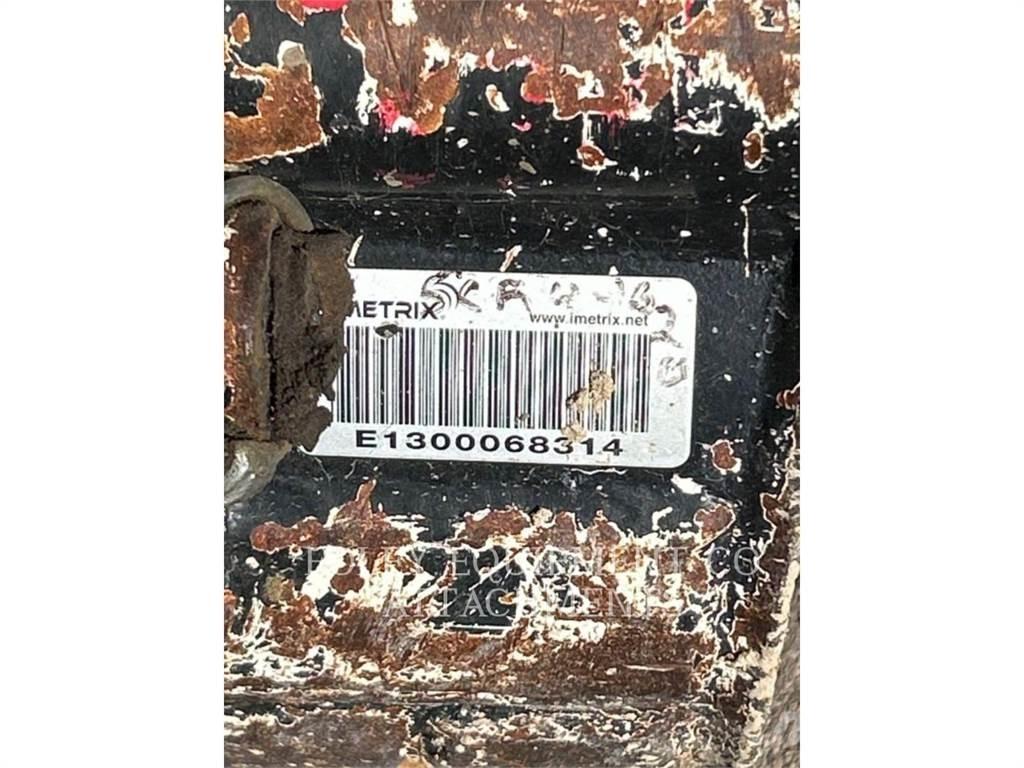 CAT BK300P15 Escavatori cingolati