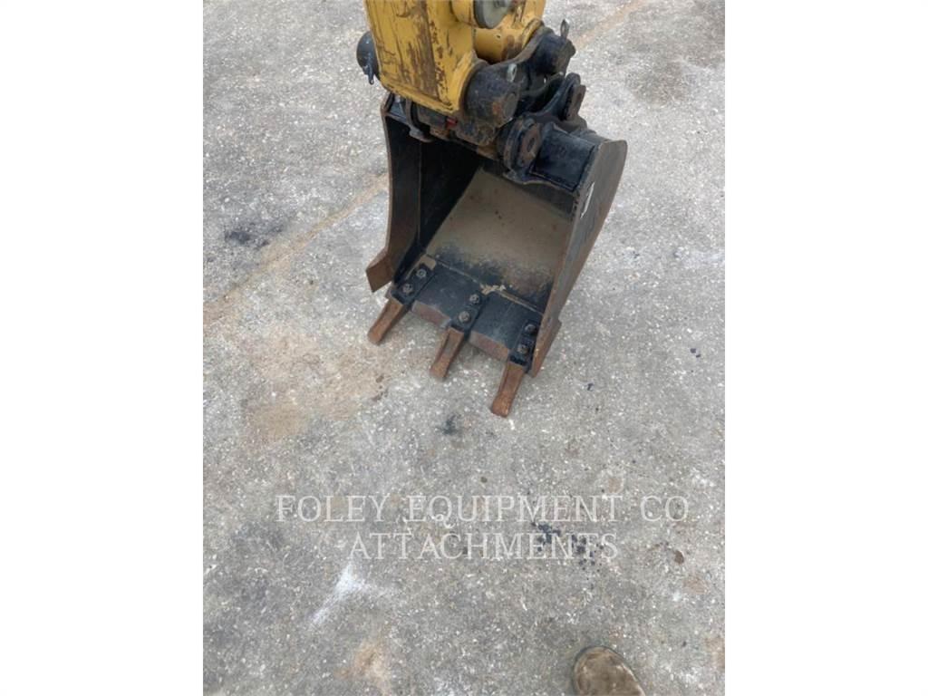 CAT BK302P18 Escavatori cingolati
