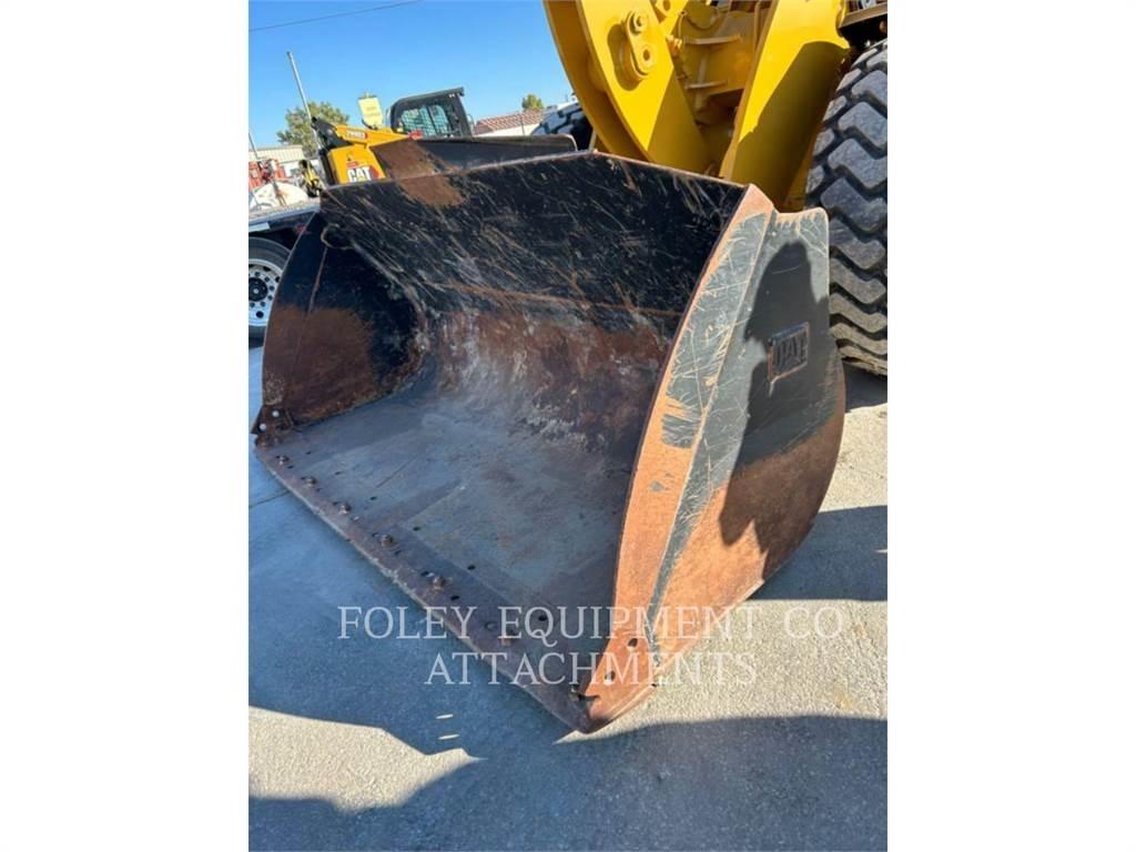 CAT BK38F35GP Pale gommate