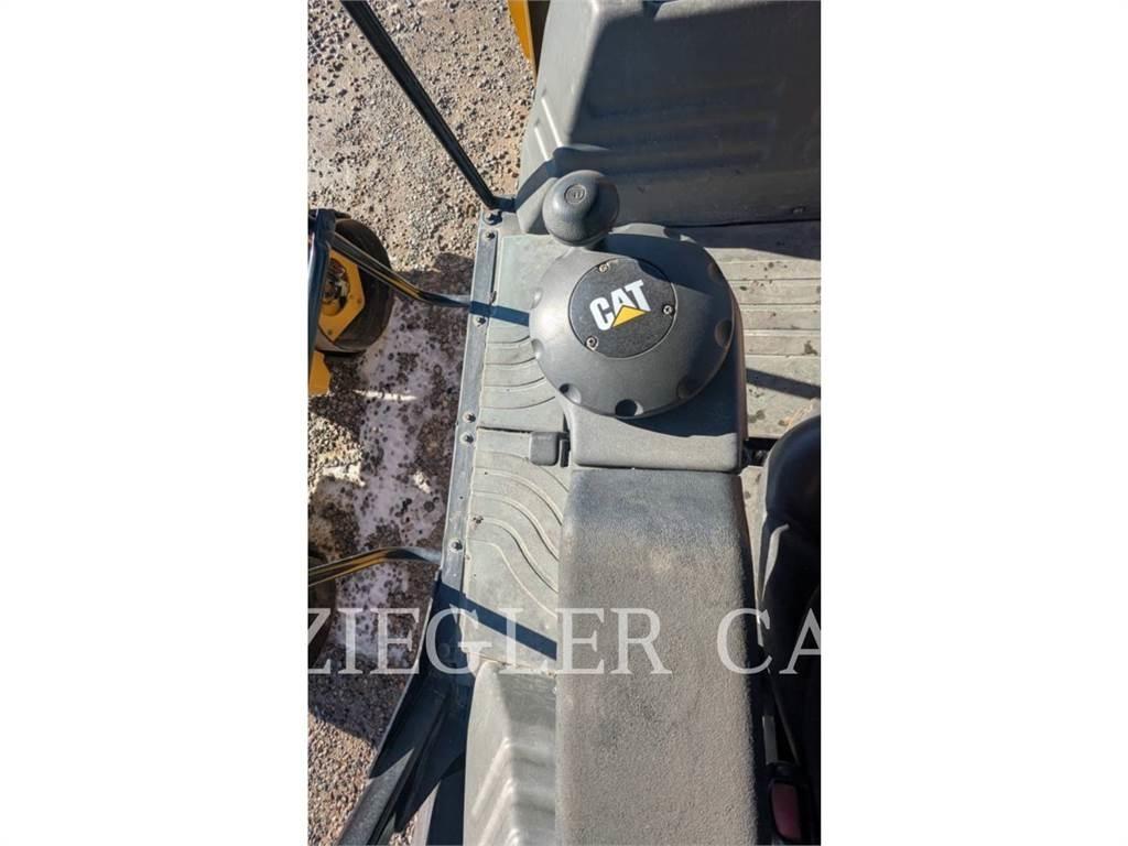 CAT CB10 Compattatori da suolo