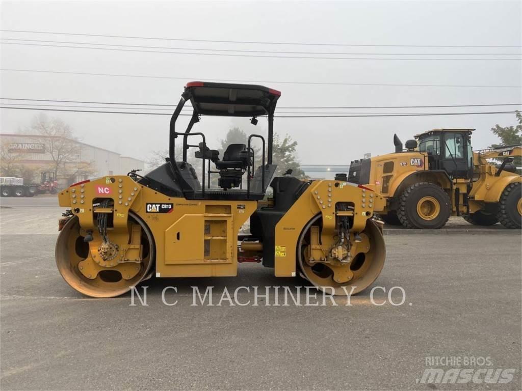 CAT CB13 Finitrici
