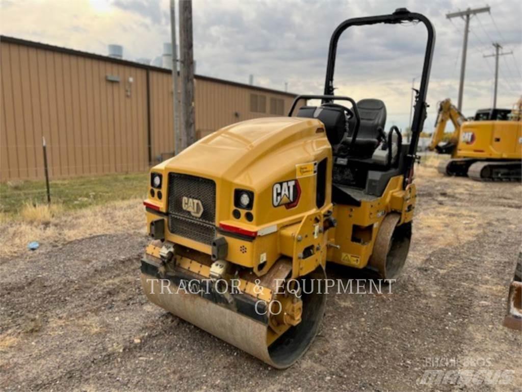 CAT CB2.7 Finitrici