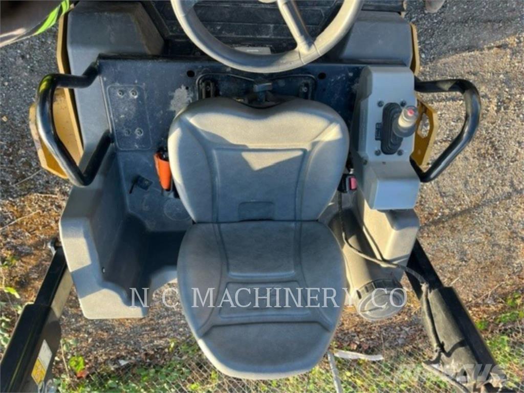 CAT CB4.0 Finitrici