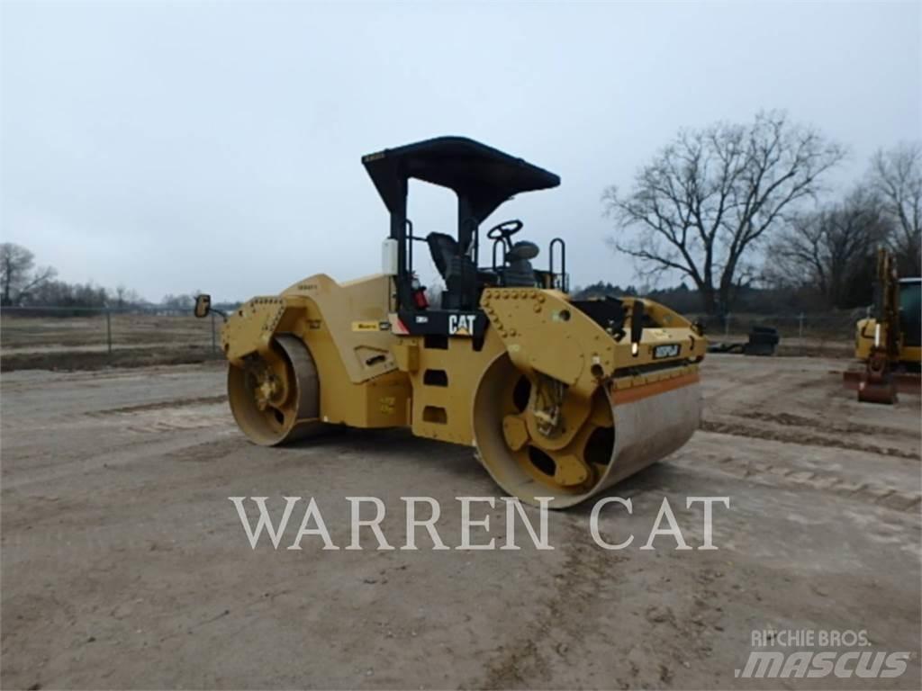 CAT CB64 Finitrici