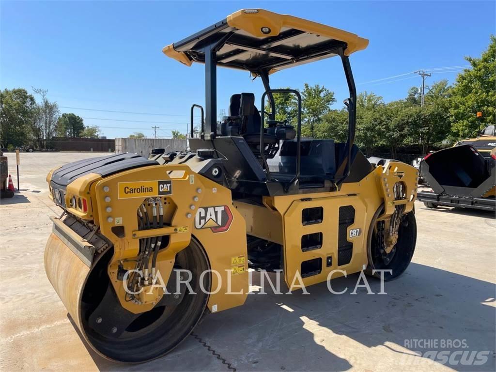 CAT CB7 Finitrici