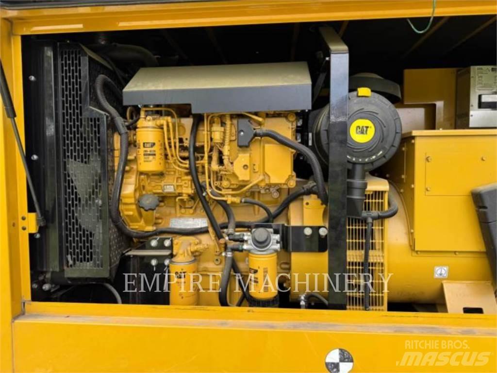 CAT D100 Generatori diesel