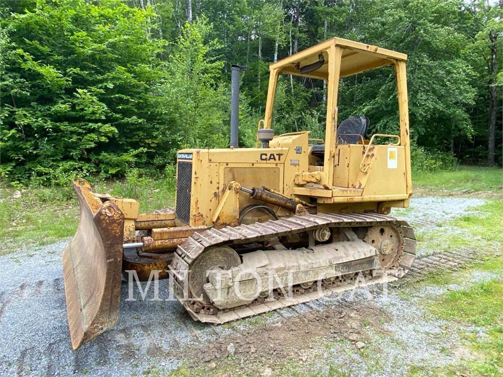 CAT D3B Dozer cingolati