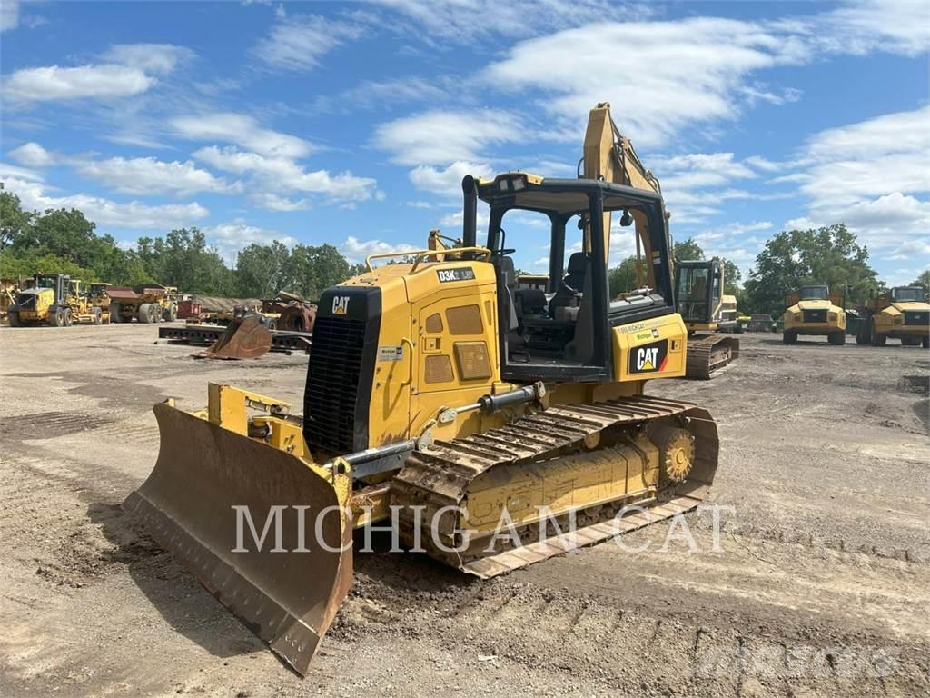 CAT D3K2L 4F Dozer cingolati
