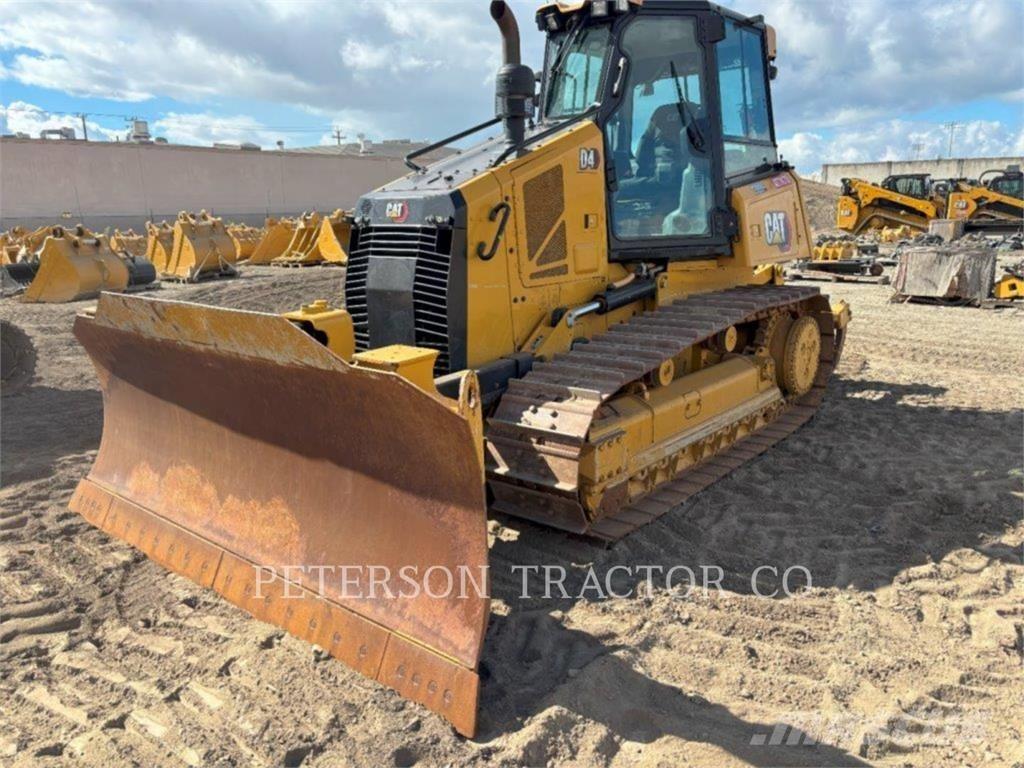 CAT D4 Dozer cingolati