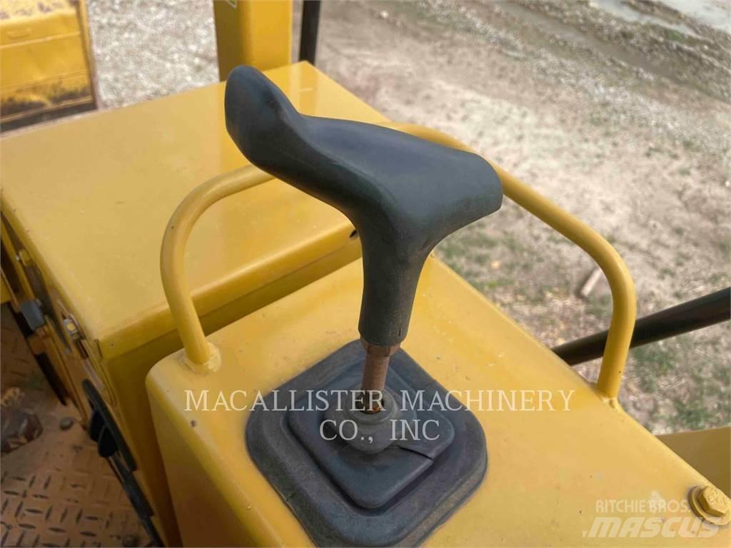 CAT D4C Dozer cingolati