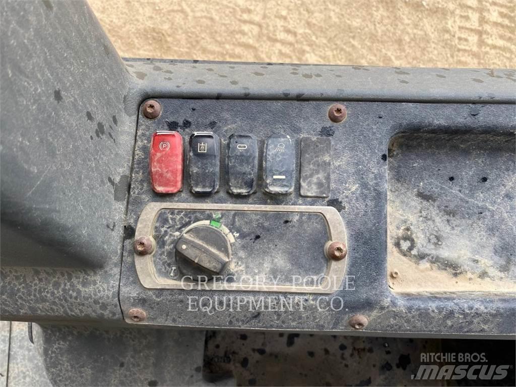CAT D4K2LGP Dozer cingolati