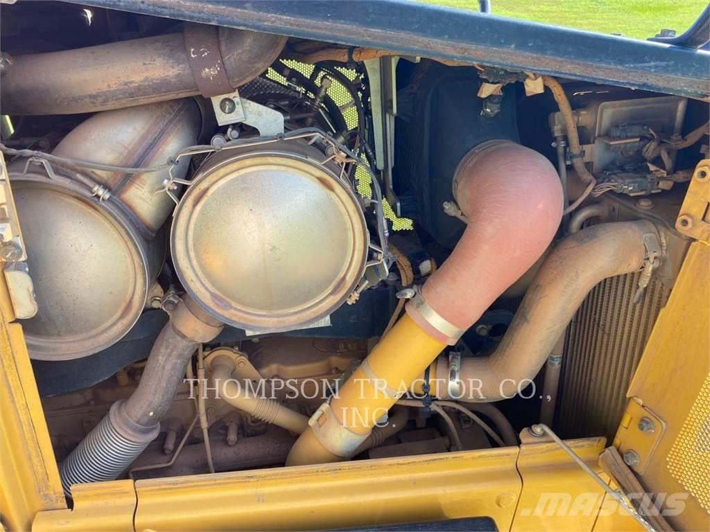 CAT D5 Dozer cingolati