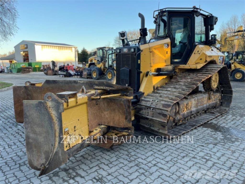 CAT D5 Dozer cingolati