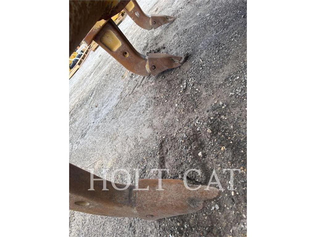CAT D6 Dozer cingolati