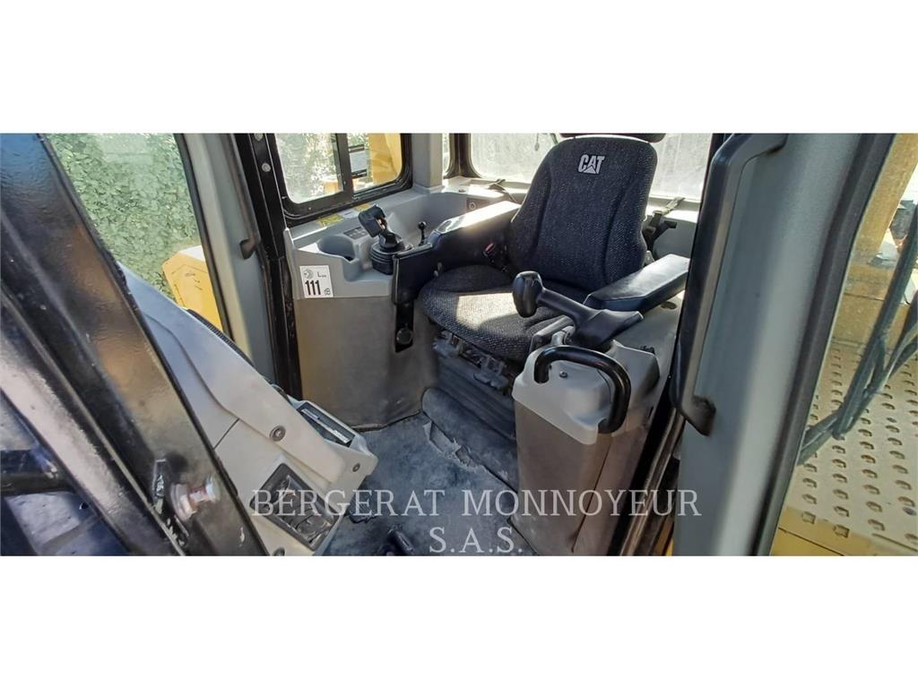 CAT D6T3B XW Dozer cingolati
