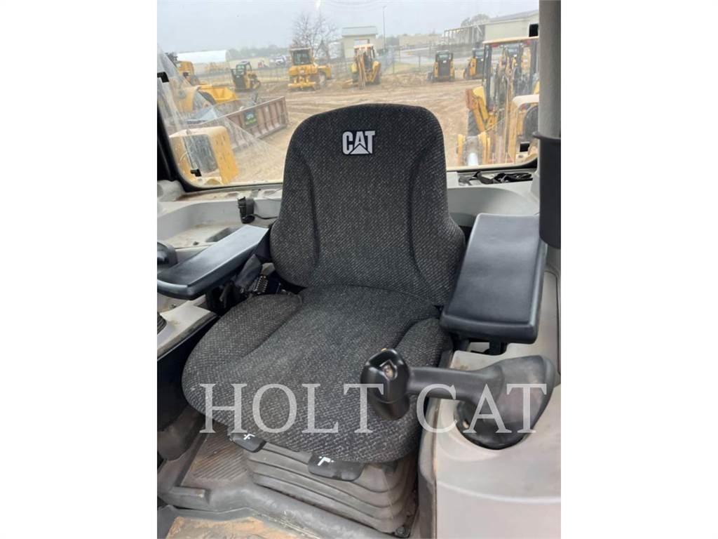 CAT D8 Dozer cingolati