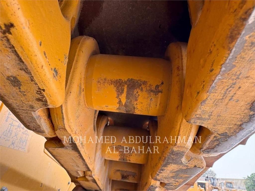 CAT D8-19 Dozer cingolati