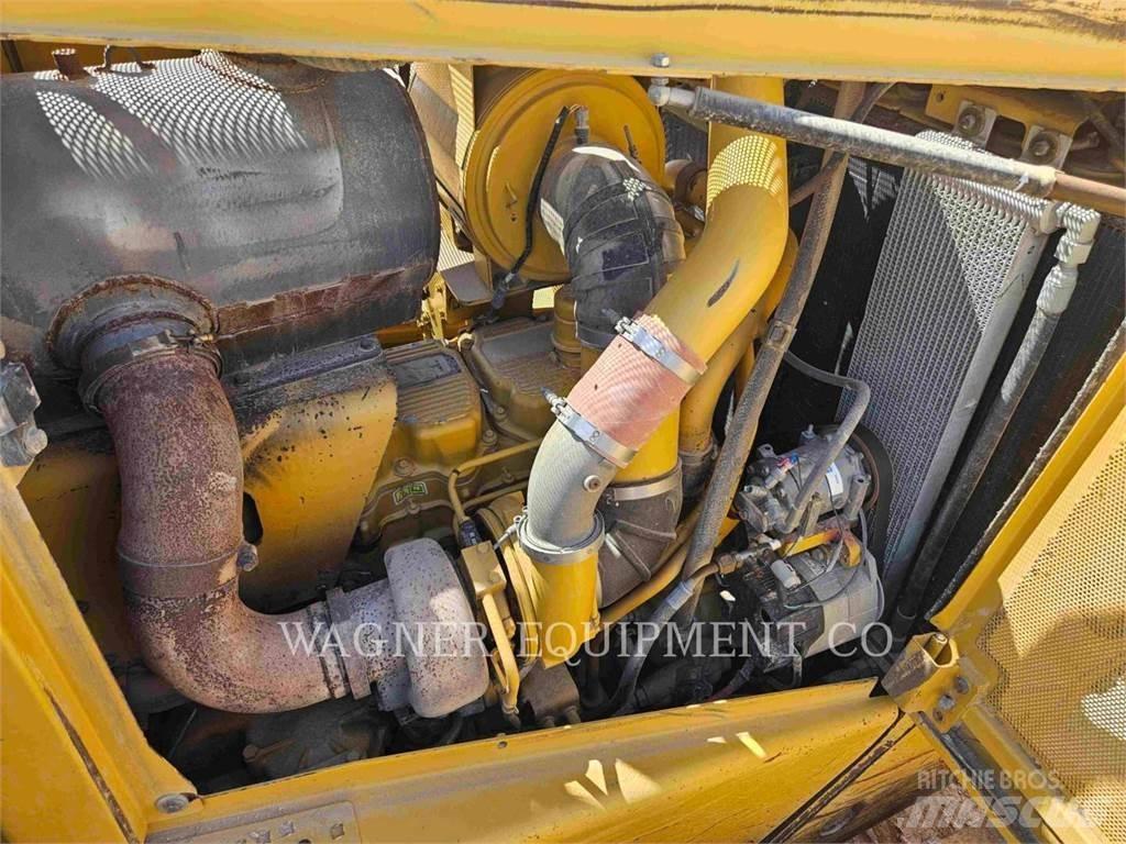 CAT D8T Dozer cingolati