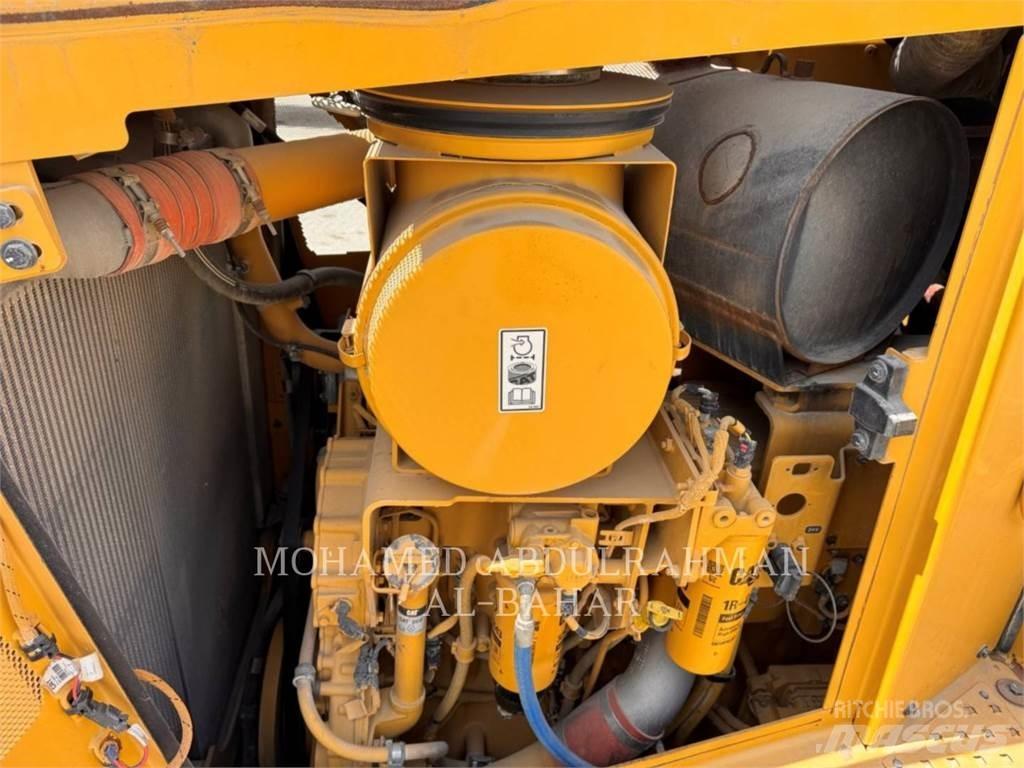 CAT D8T Dozer cingolati