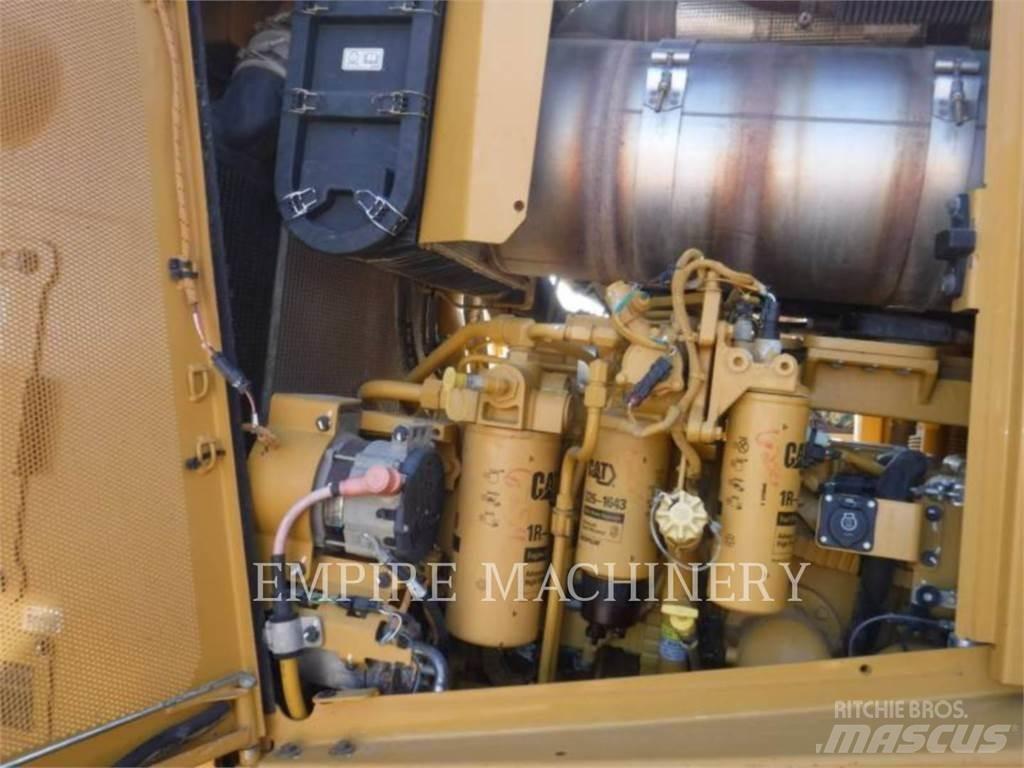 CAT D8T Dozer cingolati