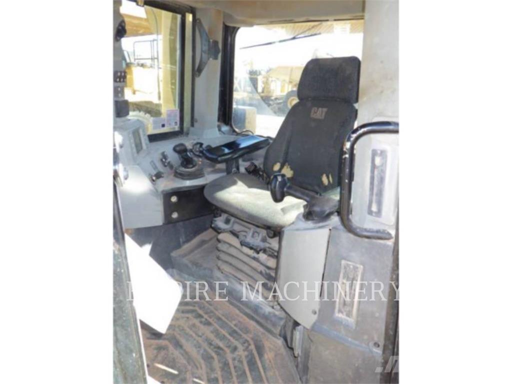 CAT D8T Dozer cingolati