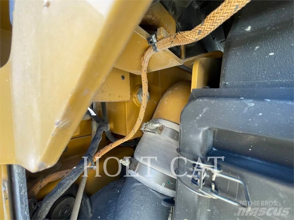 CAT D8T Dozer cingolati
