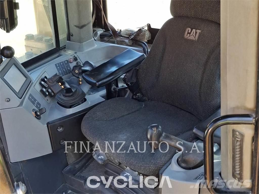 CAT D8T Dozer cingolati
