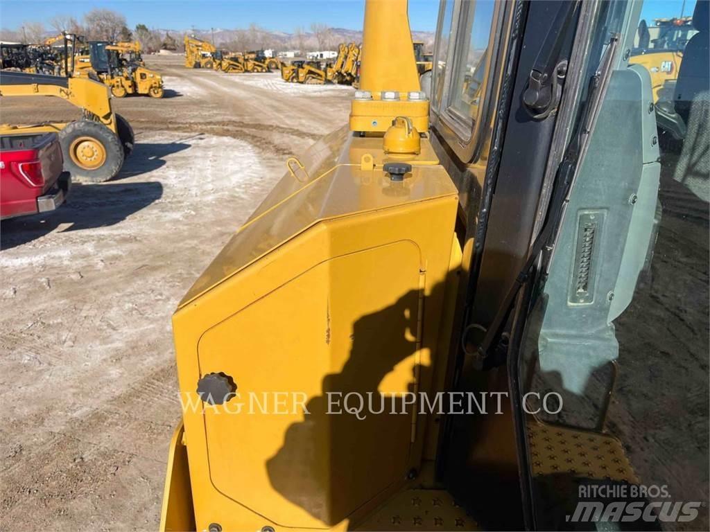 CAT D8T Dozer cingolati