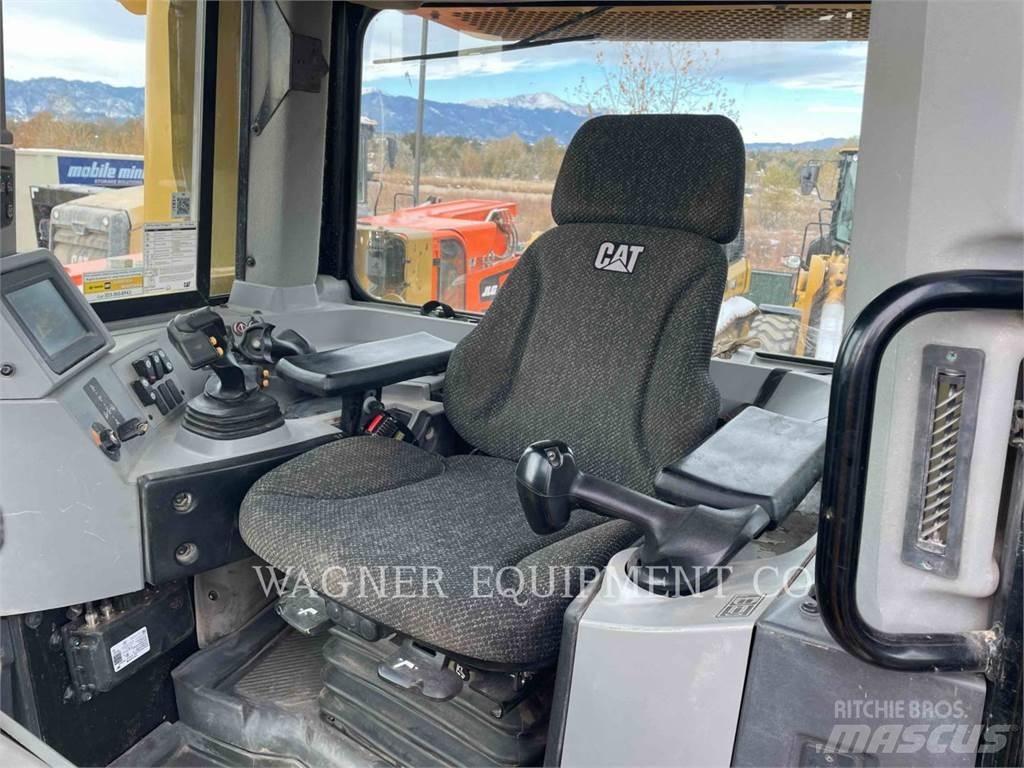 CAT D8T Dozer cingolati